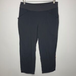 Lucy stretchy‎ capri pants athletic size medium